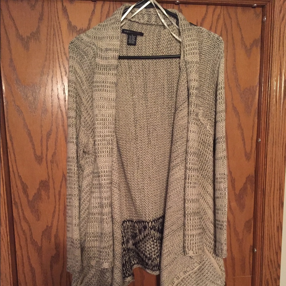 Women's sweater